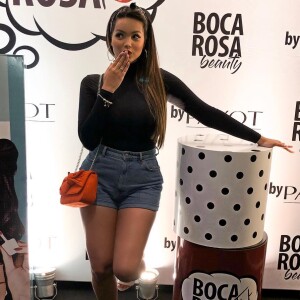 Suzanna Freitas falou sobre sua relação com a moda em entrevista