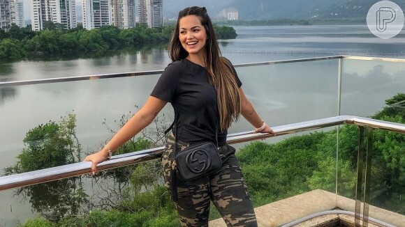 Suzanna Freitas entregou look ideal para corpo em vídeo no Instagram nesta quinta-feira, 2 de maio de 2019