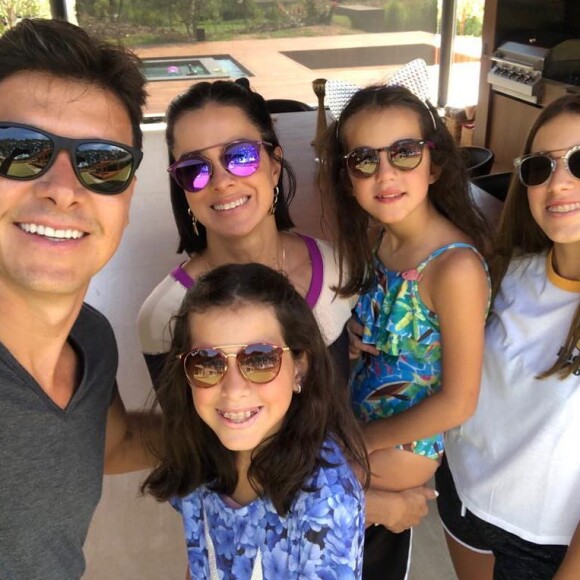 Vera Viel e Rodrigo Faro são pais de Clara, Maria e Helena