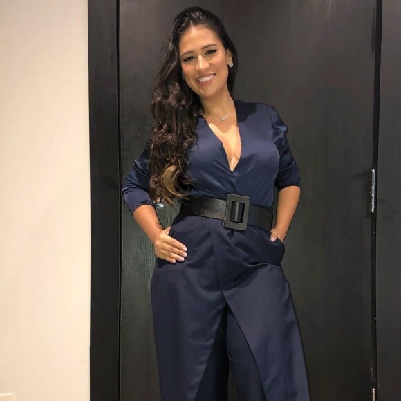 Simone festeja emagrecimento: 'As minhas roupas estão quase todos bem folgadas'