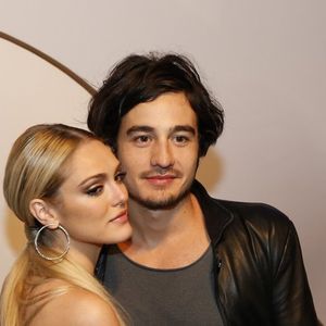 Isabelle Drummond está feliz pelo sucesso de Tiago Iorc
