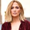 Filha de Jennifer Lopez surpreende mãe em ensaio e mostra talento ao cantar