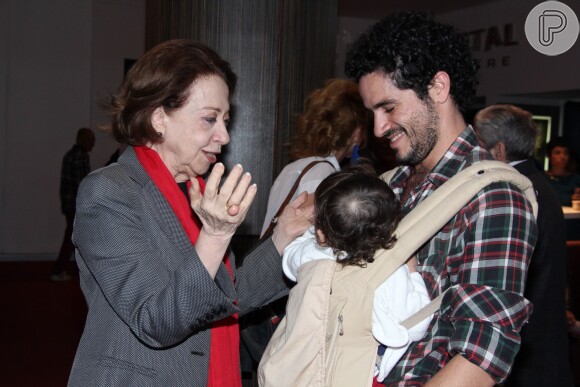 Fernanda Montenegro se encanta com o filho de Vinicius de Oliveira no Festival do Rio