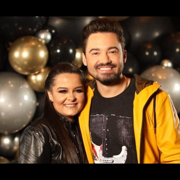 'Gente, do jeito mais sertanejo possível, estamos aqui para anunciar o nosso Instagram oficial do casal, que chama Mafe', disse Fernando Zor