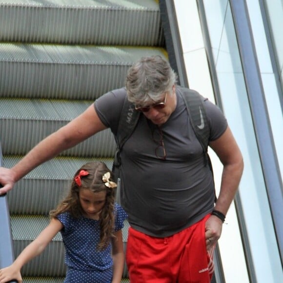 Fabio Assunção e a naamorada, a publicitária Mel Pedroso, já fizeram programa com a filha caçula ele, Ella Felipa