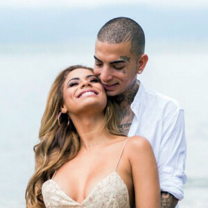 Lexa revelou que o dia de seu casamento foi o mais feliz de sua vida