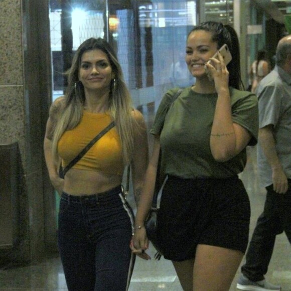 Suzanna Freitas já fez viagem em família com o namorado e a mãe, Kelly Key