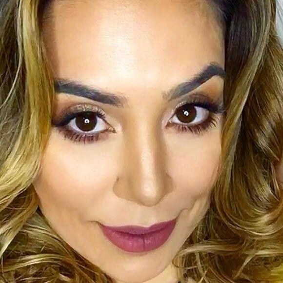Web apontou semelhança entre Naiara Azevedo e a sertaneja Lauana Prado em foto