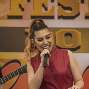 Naiara Azevedo contou sua fórmula do sucesso em programa de TV