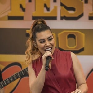 Naiara Azevedo contou sua fórmula do sucesso em programa de TV