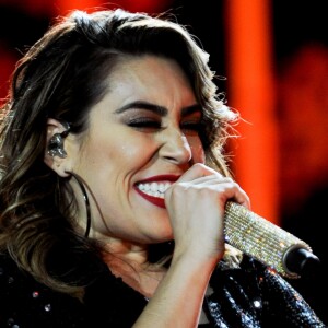 Naiara Azevedo foi desaconselhada a ser cantora por conta do seu biotipo