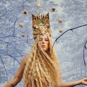 Vivi Guedes é ousada e gosta mesmo de causar nas redes sociais