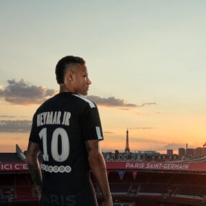 Neymar é jogador do Paris Saint-Germain