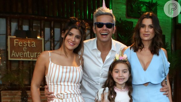 Flávia Alessandra foi surpreendida pelas filhas, Giulia Costa e Olívia, em hotel nesta sexta-feira, 7 de junho de 2019, dia do seu aniversário