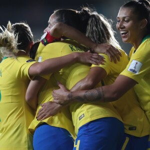 Cristiane fez história ao marcar 3 gols em uma única partida