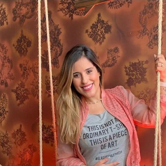 Camilla Camargo está grávida de 7 meses