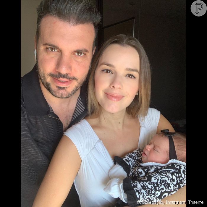 Thaeme Mariôto Mostra Rotina Com A Filha Nesta Terça Feira Dia 11 De Junho De 2019 Purepeople 0843