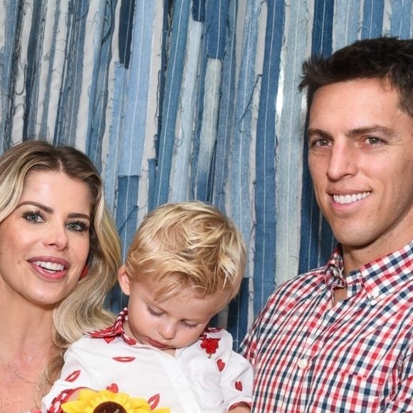 Karina Bacchi esteve com a família na festa junina da Ong Florescer no sábado, 29 de junho de 2019