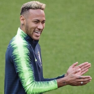 Neymar vibra com vitória do Brasil sobre a Argentina na semi-final da Copa América: 'Parabéns, rapaziada'