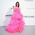 Babados em alta: Kendall Jenner também escolheu os babados de Giambattista Valli para evento em Cannes