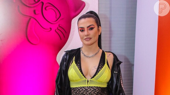 Cleo Pires negou gravidez após ser indicada com 'novas formas' na entrega do MTV MIAW: 'Estufo a barriga'