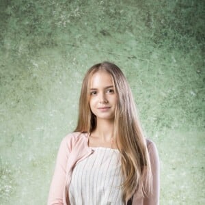 Paloma (Isabella Scherer) - Paloma jovem na novela 'Bom Sucesso'