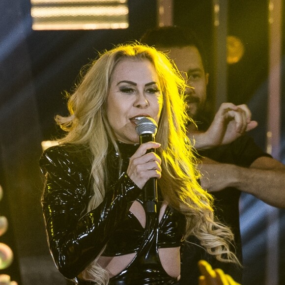 Joelma afirmou ter perdoado o ex-marido Ximbinha após recorrer a uma pastora