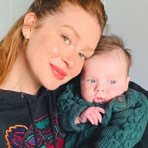 Marina Ruy Barbosa compartilha foto ao lado de filho de de amiga nesta quarta-feira, dia 10 de julho de 2019