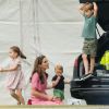 Kate Middleton passeou com filhos em evento com Príncipe William