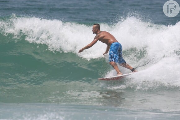 Paulinho Vilhena mostrou habilidade com as ondas