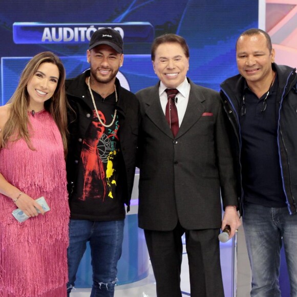 Silvio Santos recebeu o jogador de futebol Neymar Jr. no 'Jogo das 3 Pistas'