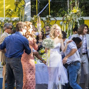 Isabelle Drummond e Rafael Vitti se casarão no último capítulo da novela 'Verão 90', que vai ao ar na sexta-feira (26)