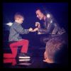 Demi Lovato 'fica noiva' de menino de 5 anos durante show neste sábado, 11 de outubro