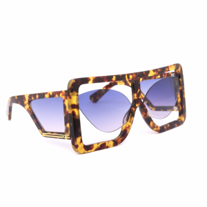 Óculos de sol de Anitta tem pegada urbana e futurista