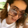 Anitta surpreendeu com máxi óculos de sol da marca italiana GCDSwear em viagem à Ibiza