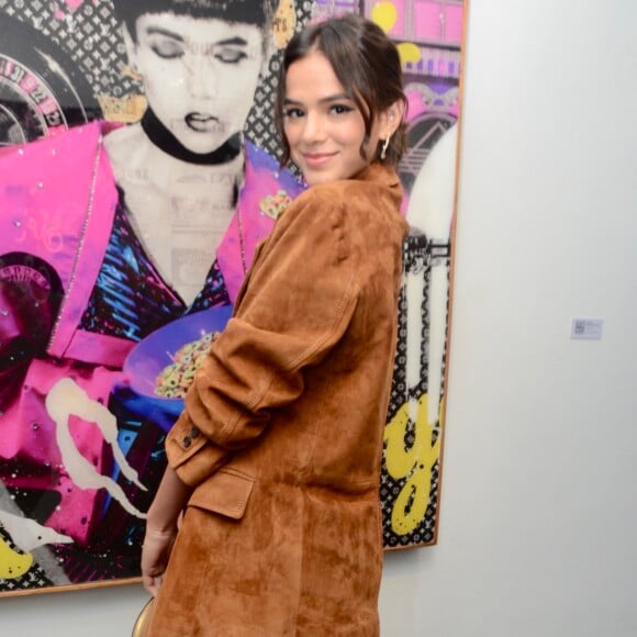 Bruna Marquezine planeja uma temporada de estudos em Los Angeles