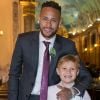 Neymar tira foto com o filho, Davi Lucca, nesta quarta-feira, dia 07 de agosto de 2019