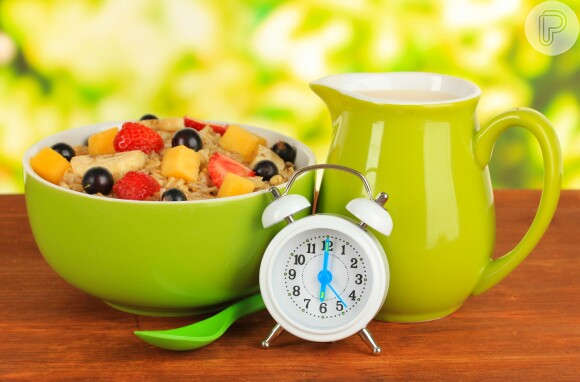 Jejum intermitente: dieta conta com alternância entre períodos de jejum com janelas de alimentação