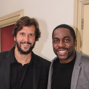 Vladimir Brichta e Lázaro Ramos posam juntos no Grande Prêmio do cinema Brasileiro, no teatro municipal, em São Paulo, na noite desta quarta-feira, 14 de agosto de 2019