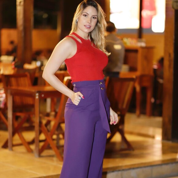 Thyane Dantas aposta em aerolook confortável nesta quinta-feira, dia 15 de agosto de 2019