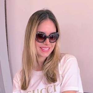 Thyane Dantas exibe cintura fina em look nesta quinta-feira, dia 15 de agosto de 2019