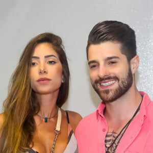 Alok e Romana Novais dividiram com os fãs na web o sexo do filho do casal: um menino