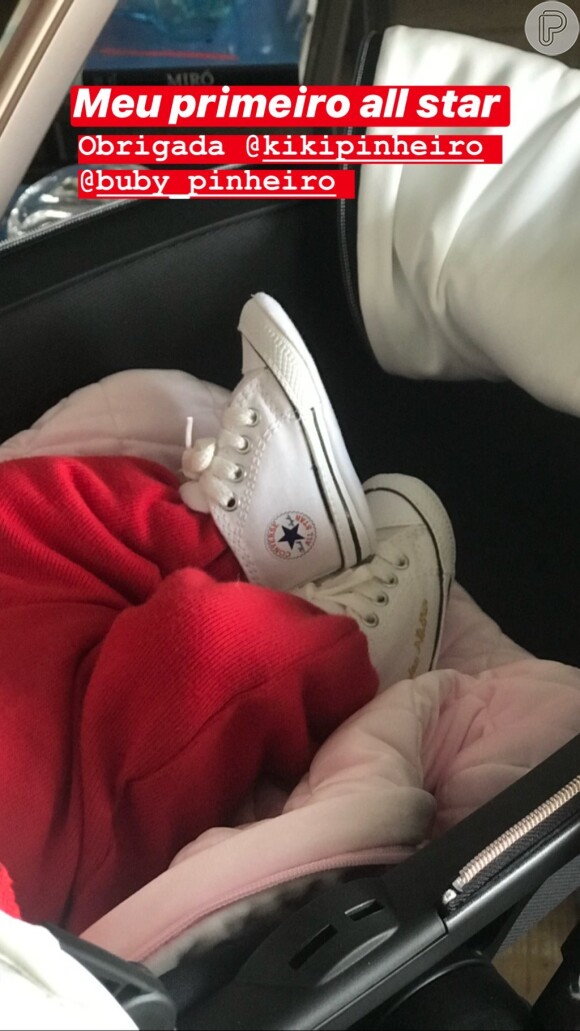 Ticiane Pinheiro mostra sapato personalizado da filha mais nova neste sábado, dia 24 de agosto de 2019