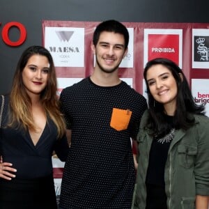 Fátima Bernardes é mãe dos trigêmeos Beatriz, Vinicius e Laura