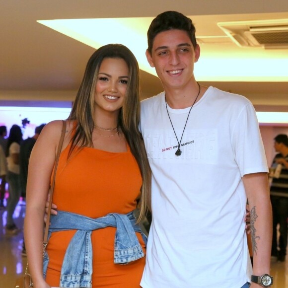 Filha de Kelly Key, Suzanna Freitas conta estar recebendo apoio do namorado em vídeo nesta quarta-feira, dia 04 de setembro de 2019