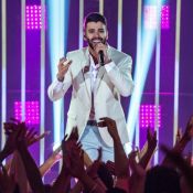 Gusttavo Lima posta foto de 2012 e fãs pedem cabelo antigo: 'Corta assim'. Veja!