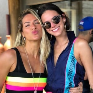 Bruna Marquezine e Giovanna Ewbank são muito amigas
