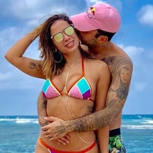 Anitta deletou fotos e deixou de seguir Pedro Scooby no Instagram