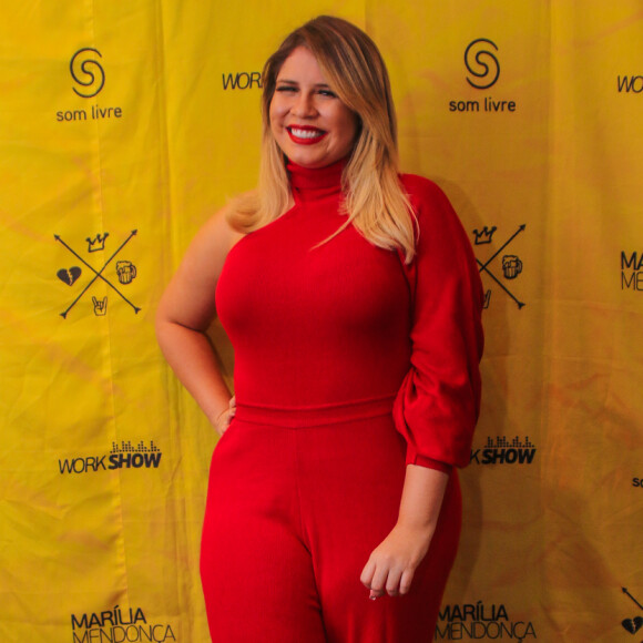 Marília Mendonça espera o primeiro filho com o sertanejo Murilo Huff