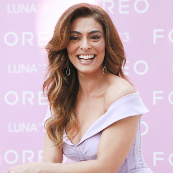 Juliana Paes é embaixadora da marca FOREO e lançou o massageador de pele Luna 3